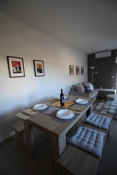 Apartments "Sun-Mauro" - Suitable For Groups Of People Novalja Exterior photo