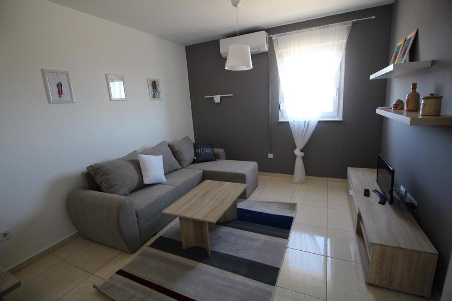 Apartments "Sun-Mauro" - Suitable For Groups Of People Novalja Exterior photo