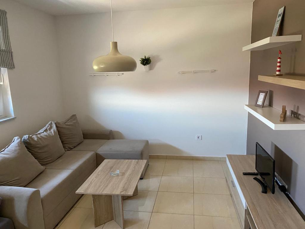 Apartments "Sun-Mauro" - Suitable For Groups Of People Novalja Exterior photo